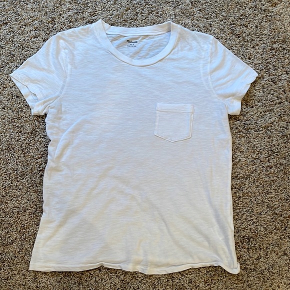 Madewell Tops - Madewell white pocket T-shirt